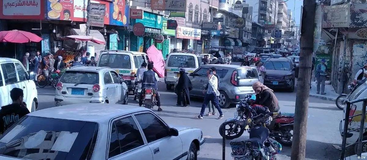 ظلال حرب إيران على اليمن.. خوف من المجهول وأمل بكسر الركود