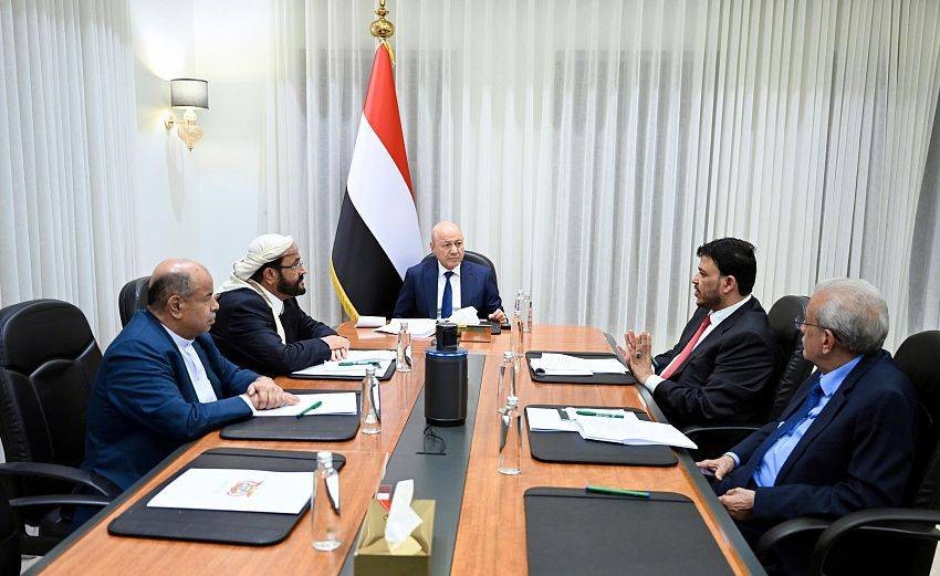 مجلس القيادة الرئاسي يحذر الحوثيين من الانخراط في التصعيد العسكري