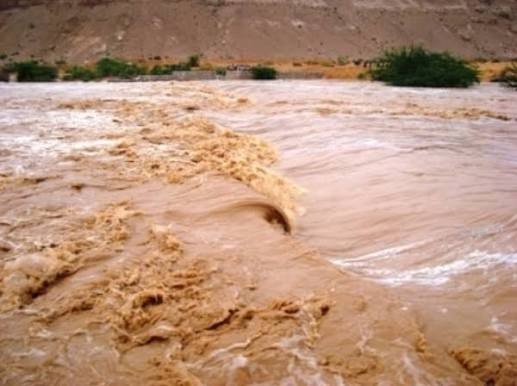 الخنبشي يوجه برفع الجاهزية في حضرموت لمواجهة أمطار رعدية وتقلبات جوية