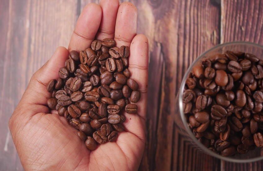 مركب طبيعي في القهوة يحمينا من التهابات اللثة