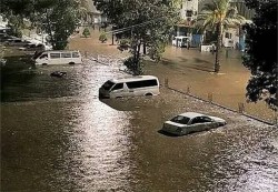 عدن: تحذيرات من أمطار رعدية ورياح شديدة خلال الساعات القادمة