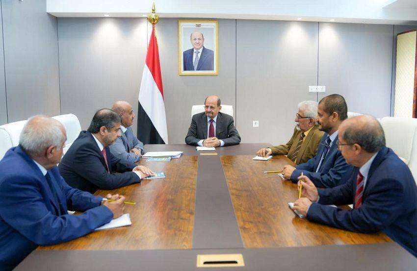 الحكومة تجدد دعم استقلالية البنك المركزي لمواجهة التحديات الاقتصادية