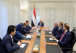 العليمي: عودة التعاون مع صندوق النقد تؤكد تعافي المسار الاقتصادي لليمن