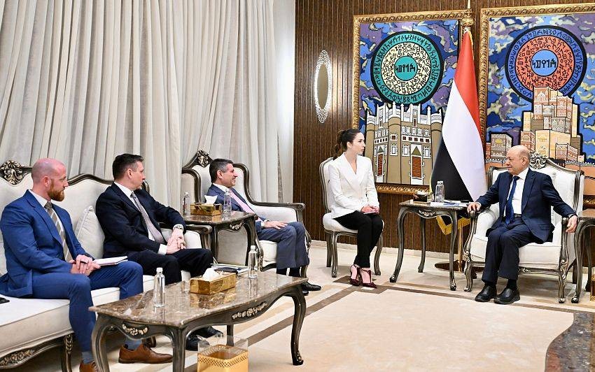 العليمي: الرهان على اعتدال إيران قاد إلى مزيد من التصعيد لا السلام