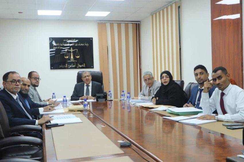 مجلس القضاء الأعلى يقر إجراءات تأديبية وتنقلات قضائية في عدن