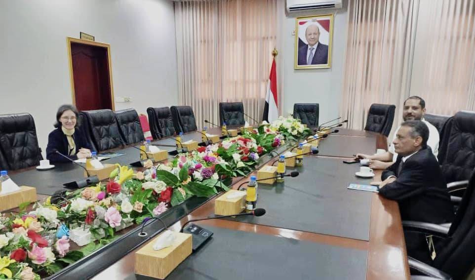 عدن: وزير التعليم العالي يبحث مع السفيرة الفرنسية تعزيز التعاون والتبادل الأكاديمي