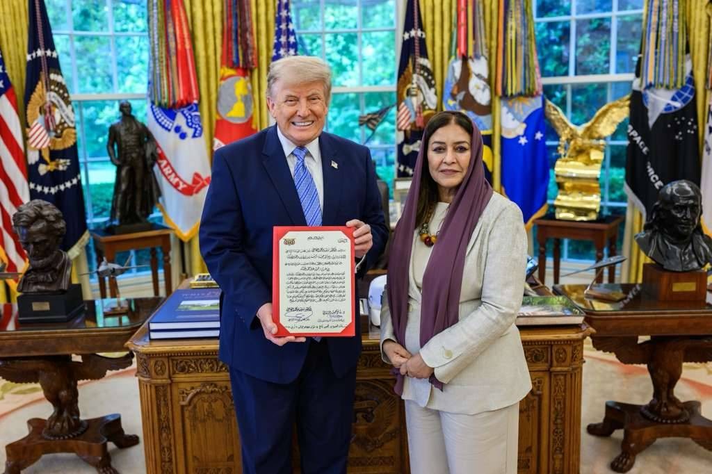 السفيرة جميلة رجاء تقدّم أوراق اعتمادها للرئيس الأمريكي دونالد ترامب