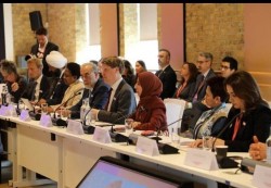 اليمن يشارك في جلسات دولية بلندن لبحث الأمن الغذائي وتعزيز الاستجابة الإنسانية