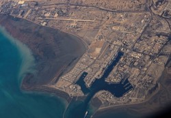 واشنطن تعلن تنفيذ ضربات عسكرية ضد أهداف إيرانية