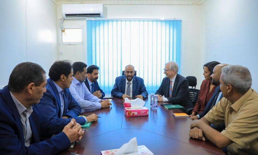 مأرب: صافر تبحث مع السفير الألماني تعزيز التعاون في قطاع الطاقة