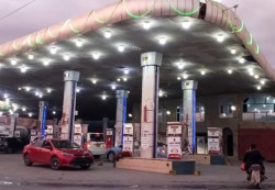 تزايد شكاوى البنزين المغشوش بصنعاء.. وحماية المستهلك تطالب بتحقيق عاجل
