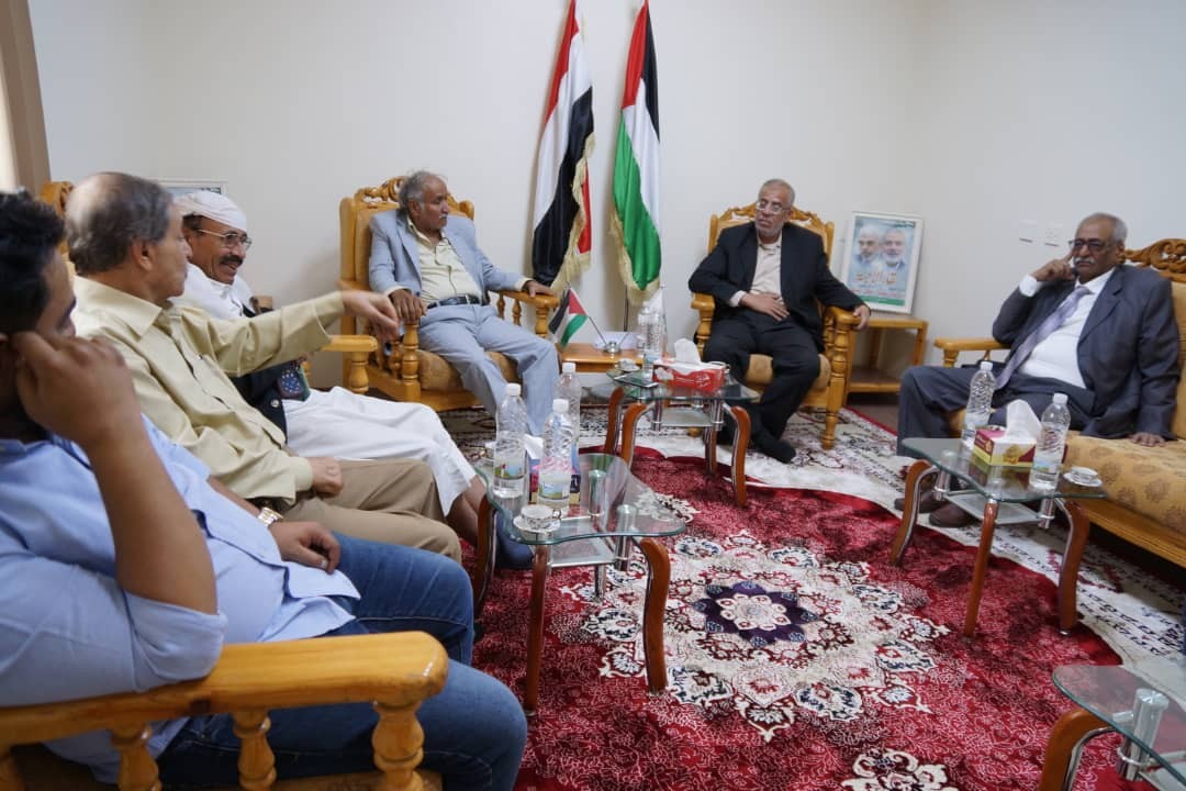 وفد من التنظيم الناصري يهنئ حركة حماس بانتخاب الحية رئيساً للحركة