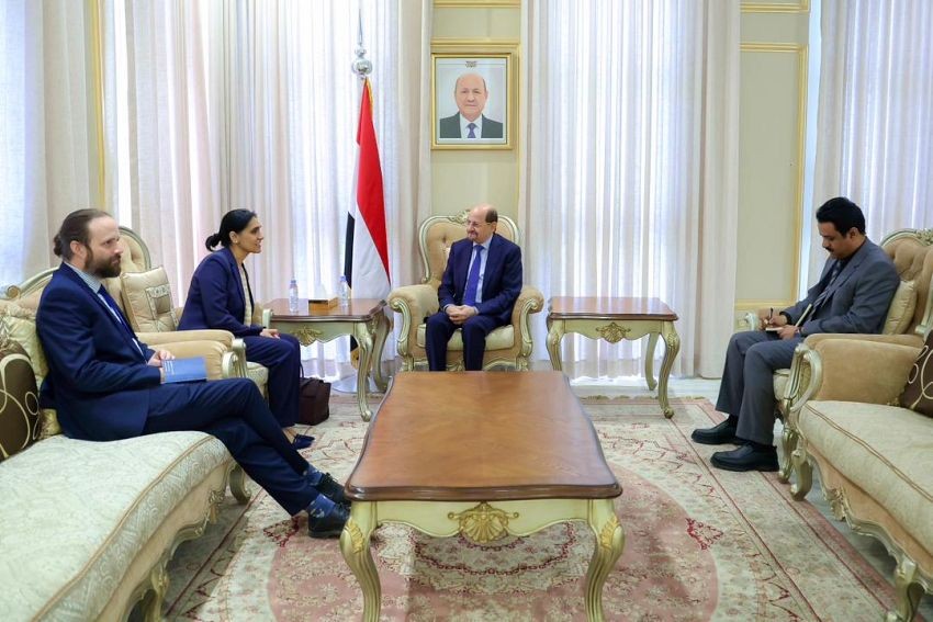 الزنداني يبحث مع السفيرة البريطانية دعم الإصلاحات الاقتصادية والتحضير لمؤتمر نيويورك