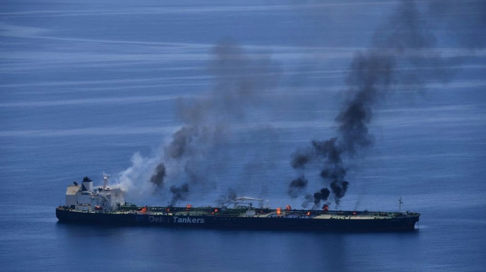 الحوثيون يعلنون استهداف ناقلتين نفطيتين سعوديتين في البحر الأحمر