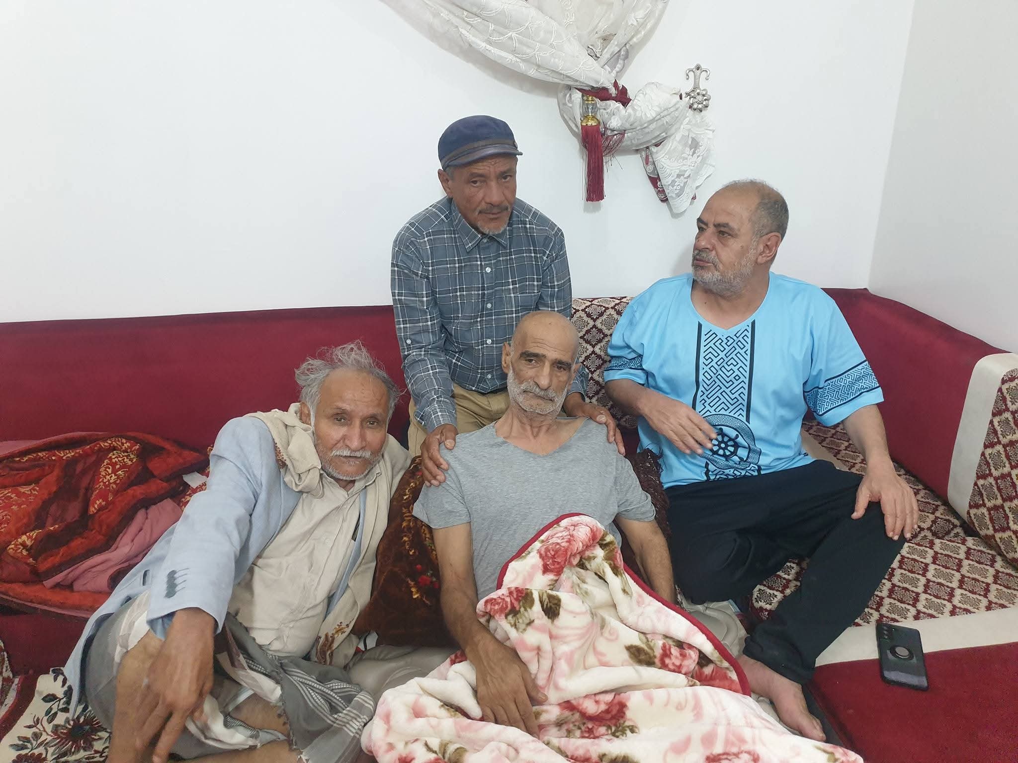 الأمين العام المساعد للتنظيم الناصري يطمئن على صحة المناضل محسن الحنيني