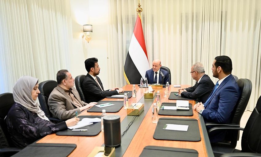 العليمي: لا مكان بعد اليوم لابتزاز الحوثيين.. واستعادة الدولة أساس أي سلام في اليمن